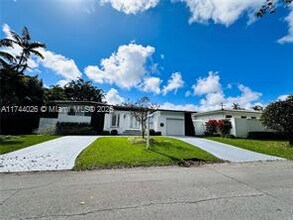 2920 Alatka St in Miami, FL - Building Photo - Building Photo