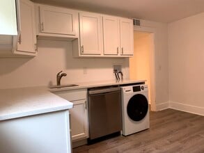 411 Sample St, Unit 2 in Pittsburgh, PA - Building Photo - Building Photo