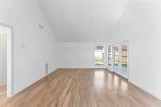 1202 Calle San Marcos in Corpus Christi, TX - Building Photo - Building Photo