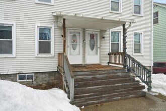 14 Church St in Marlboro, NY - Building Photo - Building Photo