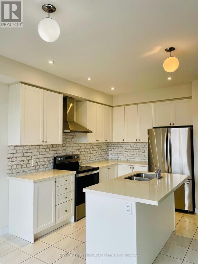 1371 Klondike Ct in Oshawa, ON - Building Photo - Building Photo