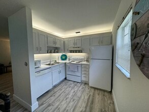 48 Woodland Dr in Vero Beach, FL - Building Photo - Building Photo