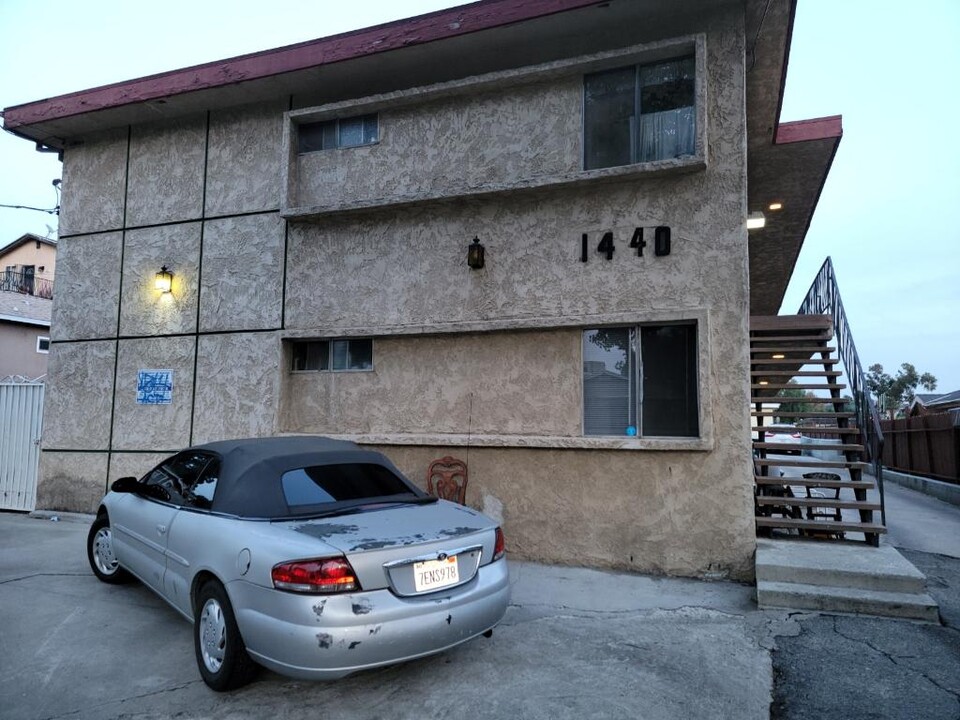 Santa Teresita Apartments in Los Angeles, CA - Building Photo