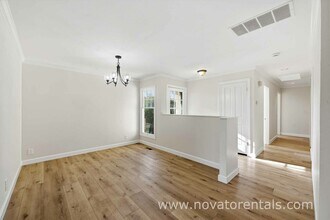 40 Martinez Ct in Novato, CA - Building Photo - Building Photo