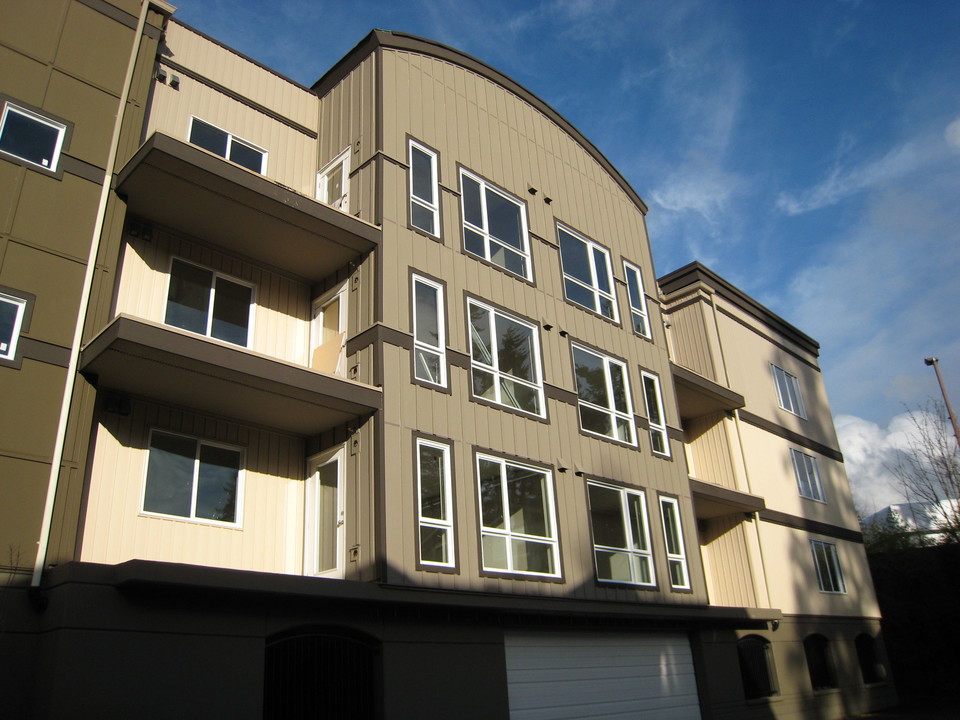 Ballinger Place, LLC in Shoreline, WA - Building Photo