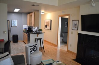 333 W Mifflin St, Unit 1160 in Madison, WI - Building Photo - Building Photo