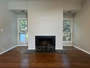 501 Fenton Pl in Charlotte, NC - Building Photo - Building Photo