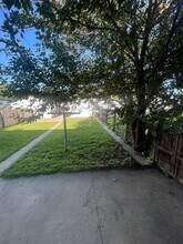 422 Oaklawn Ave in Waterloo, IA - Building Photo - Building Photo