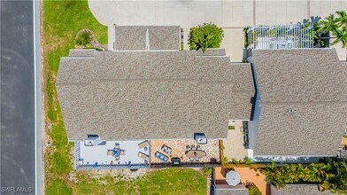 870 Meadowland Dr in Naples, FL - Building Photo - Building Photo