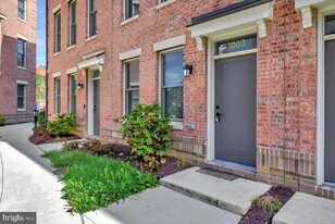 1003 Sycamore Dr SE in Washington, DC - Building Photo