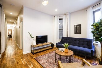 650 Ninth Ave-Unit -B in New York, NY - Foto de edificio - Building Photo