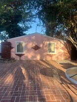 15138 Encanto Dr in Sherman Oaks, CA - Building Photo