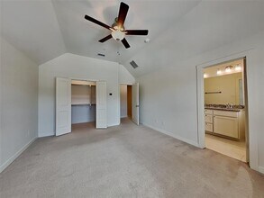 2716 Majesty Dr in Little Elm, TX - Foto de edificio - Building Photo
