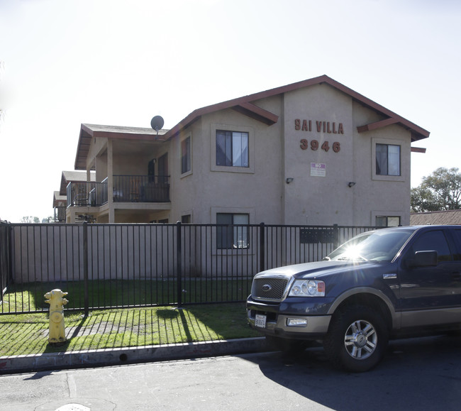 3946 Franklin Ave in Fullerton, CA - Foto de edificio - Building Photo