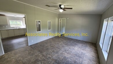 10826 NE 74th Terrace in Gainesville, FL - Building Photo - Building Photo