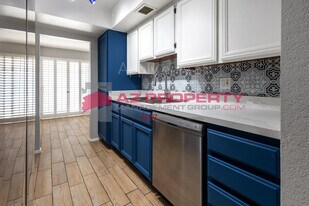 938 E Villa Maria Dr