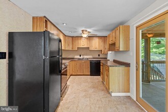 328 Edgemere Dr in Annapolis, MD - Building Photo - Building Photo