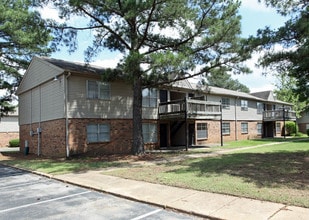 Abington in Memphis, TN - Building Photo - Building Photo