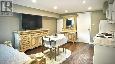 253 Alsace Rd in Richmond Hill, ON - Building Photo - Building Photo