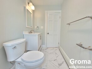 114 Falcon St, Unit 1 in Boston, MA - Building Photo - Building Photo