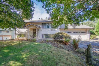 12320 NE 18th Ave in Vancouver, WA - Building Photo - Building Photo
