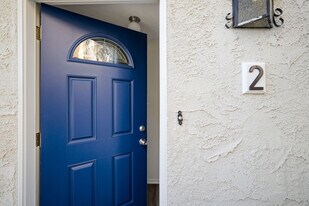 1916 Clark Ln, Unit 1 bedroom condo in Redondo Beach, CA - Building Photo