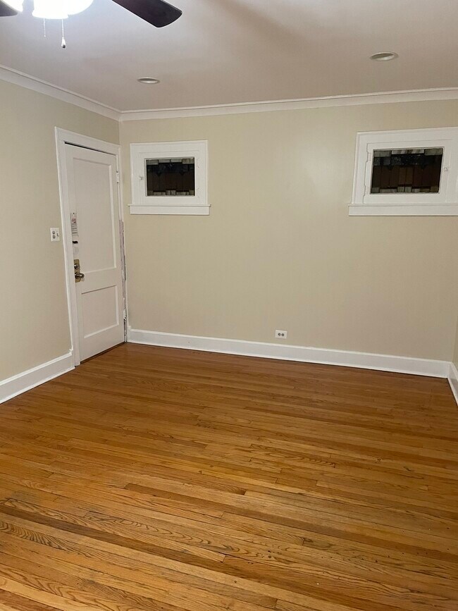 11151 S King Dr photo'