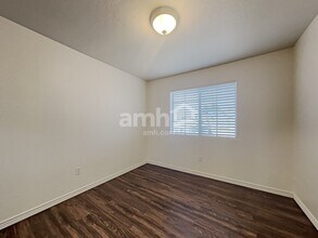 7519 E Naranja Ave in Mesa, AZ - Building Photo - Building Photo