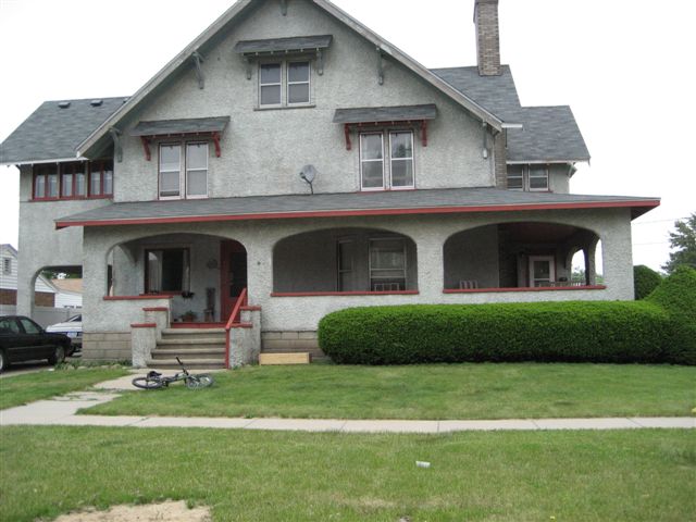 201 W Main St in Knoxville, IA - Foto de edificio - Building Photo