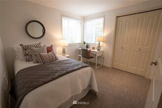 124 Bellevue Ave E, Unit 202 in Seattle, WA - Building Photo - Building Photo
