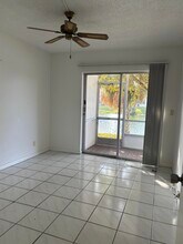 75 Sheffield D in West Palm Beach, FL - Building Photo - Building Photo