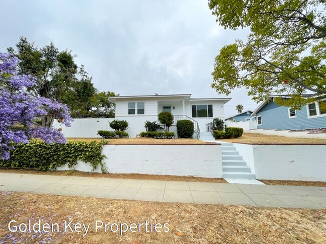 property at 608 S Clementine St