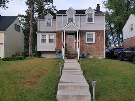 2411 Patane Ave, Unit A in Roslyn, PA - Building Photo