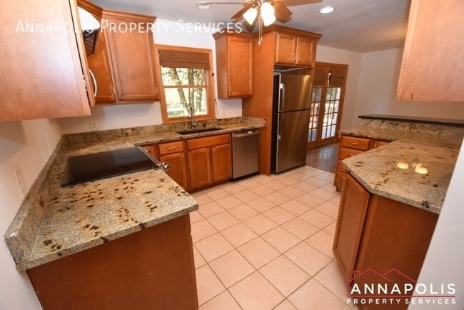 817 Cedarcroft Dr in Millersville, MD - Building Photo - Building Photo