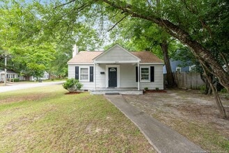 223 W Cir Ct. in Fayetteville, NC - Building Photo - Building Photo