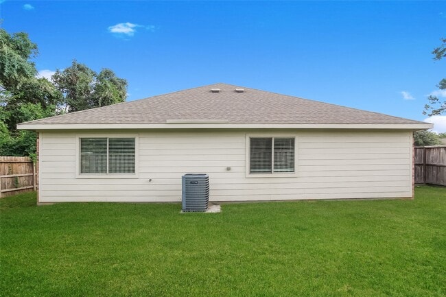 13401 Raintree Dr in Montgomery, TX - Building Photo - Building Photo