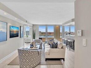 500 S Ocean Blvd in Boca Raton, FL - Building Photo - Building Photo