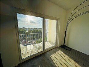 400 N Riverside Dr in Pompano Beach, FL - Building Photo - Building Photo
