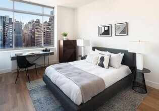 200 W 24th St in New York, NY - Building Photo - Building Photo