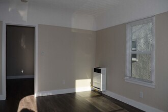 7621 Wadsworth Ave in Los Angeles, CA - Building Photo - Building Photo