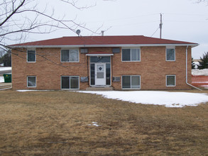 207 Buron Ln in South St. Paul, MN - Building Photo - Building Photo