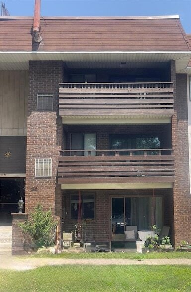 property at 1590 Alta Dr
