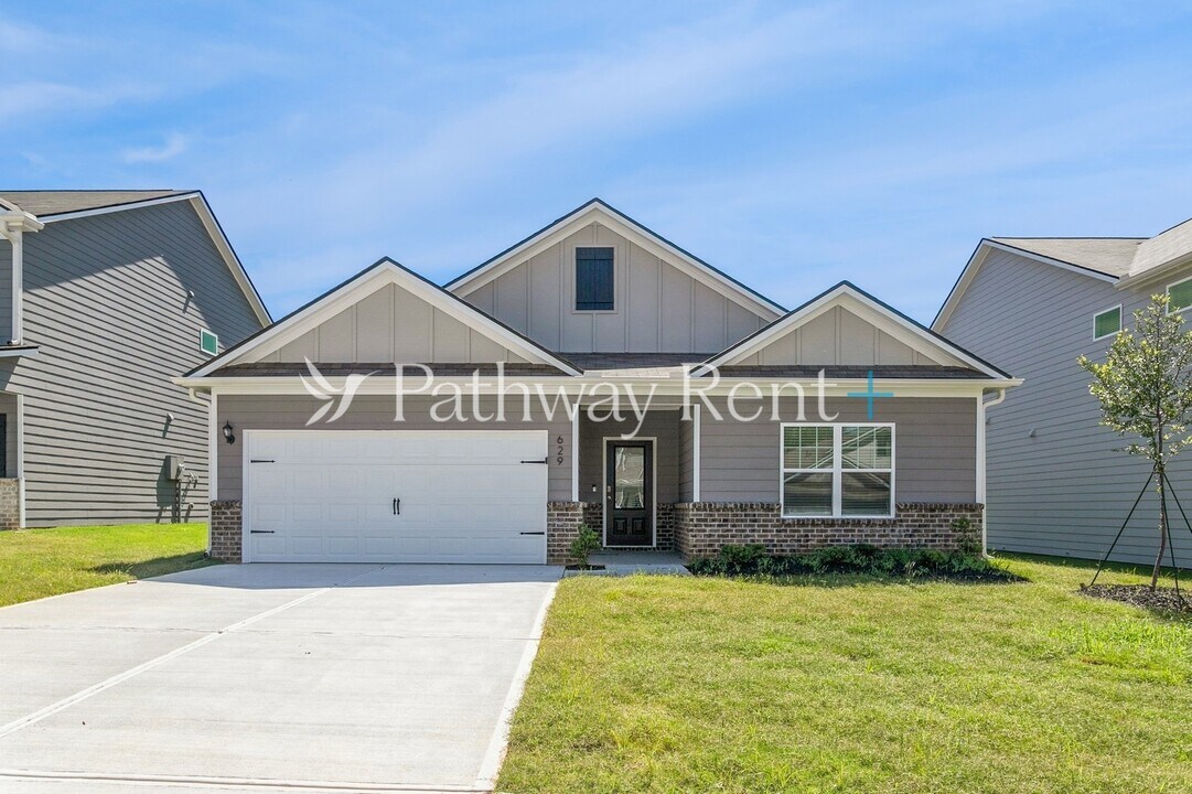629 Mackenzie Cv in Villa Rica, GA - Building Photo