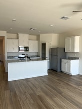 6465 Snedigar Rd in Riverbank, CA - Building Photo - Building Photo