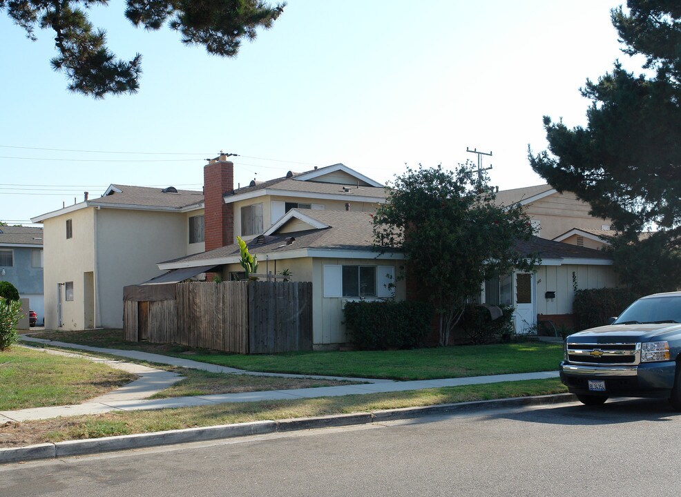 1400 Glenwood Dr in Oxnard, CA - Building Photo