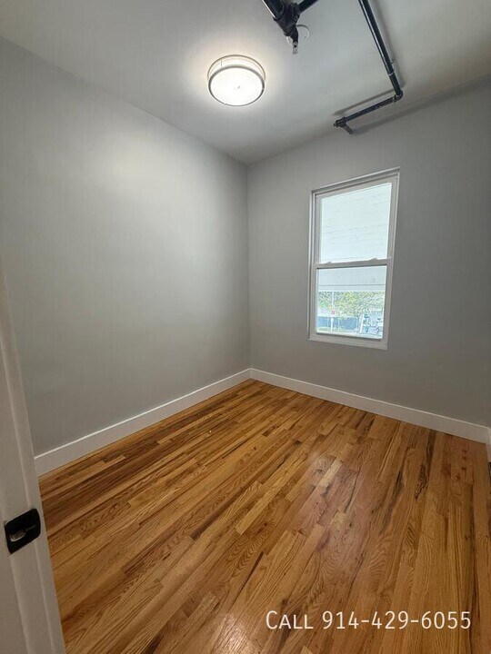 103 Yonkers Ave in Yonkers, NY - Building Photo