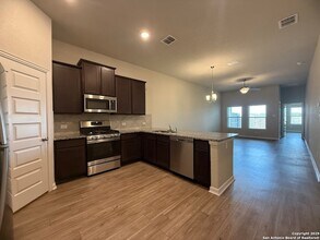 5432 Cibolo Pass in Converse, TX - Building Photo - Building Photo