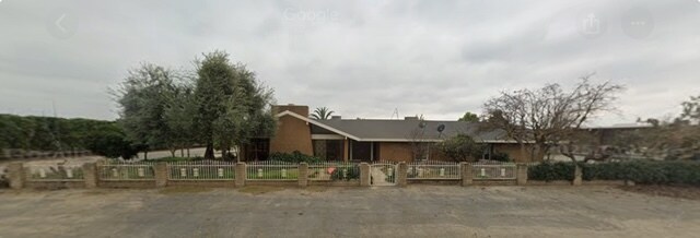 14721 E Tulare Ave in Sanger, CA - Building Photo