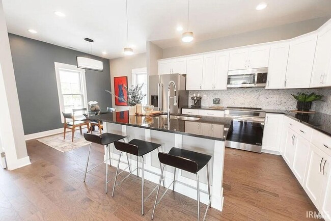 property at 1550 S Piazza Dr