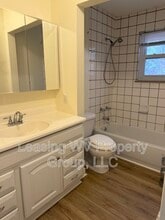 1811 Winding Hill Dr in Charleston, WV - Building Photo - Building Photo